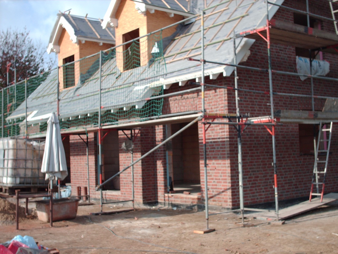 Bauunternehmung KresicBau Mauerwerk mit Dach und Klinker